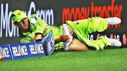 World longest sixes 200 and 250 meters by Afridi, English commentator tells in video