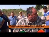 Protestë kundër fabrikës së riciklimit - Top Channel Albania - News - Lajme