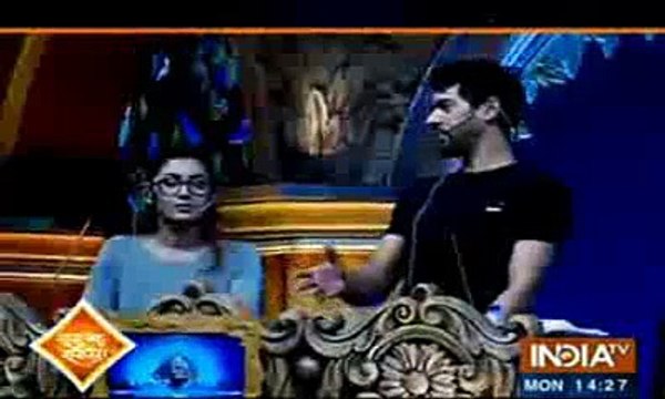 Abhi ne Ristey ke Award mein sabke samne kiya Pragya ko Kiss jis se Hua Bawal 23 november 2015 kumkum bhagya