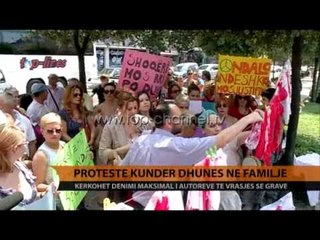 Descargar video: Protestë kundër dhunës në familje - Top Channel Albania - News - Lajme