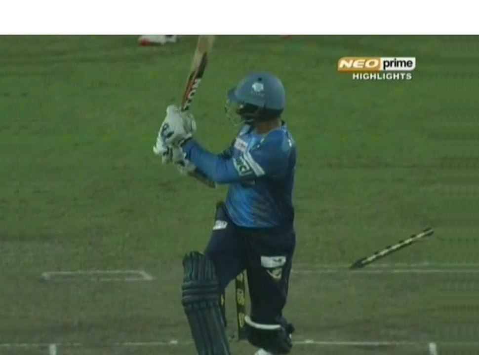 Kumar Sangakkara STUMPS OUT OF THE GROUND - Bangladesh Premier League 2015