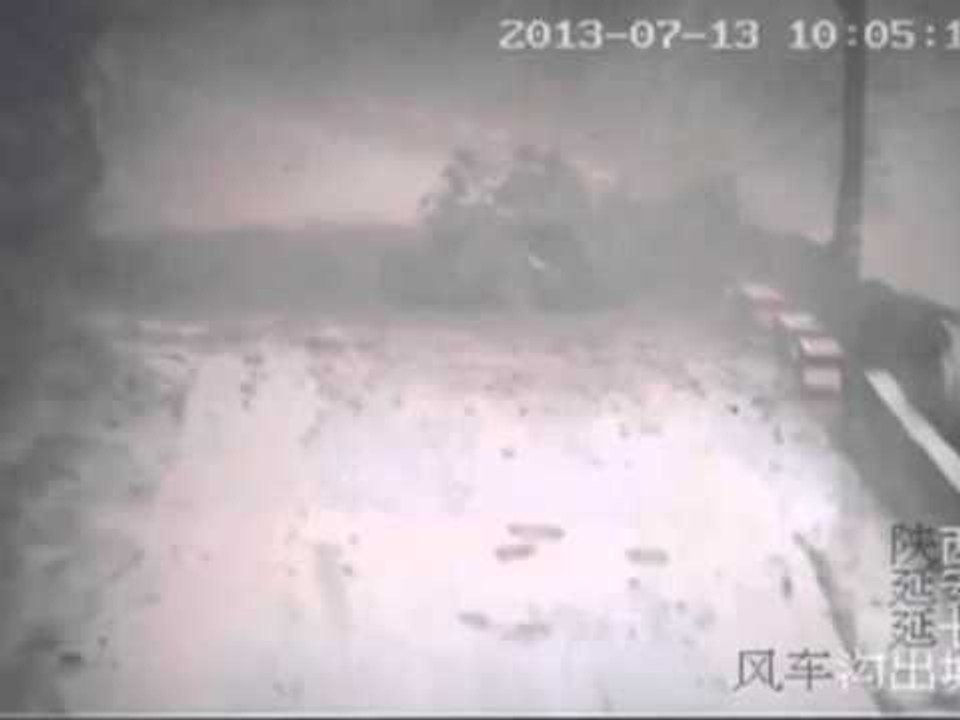 PAMJE DRAMATIKE RRESHQET DHEU NE KINE MBULON NJE MAKINE NE LEVIZJE LAJM