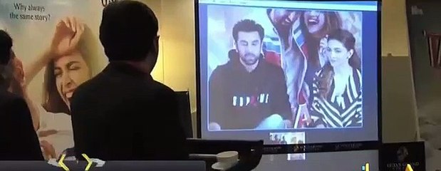 What Ranveer Kapoor And Deepika Talking Live in Pakistani Show