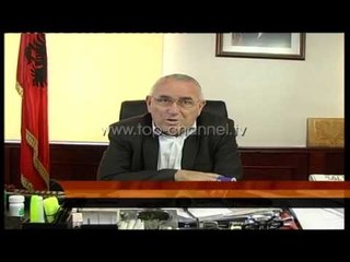 Një përmendore për të rënët - Top Channel Albania - News - Lajme