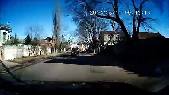 Cette femme a beaucoup de chance, elle échappe de peu à la mort