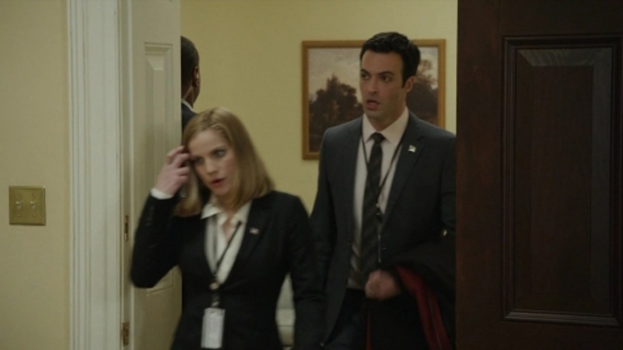 Dan x Amy in 2x07, Shutdown