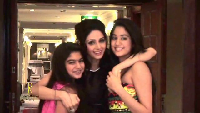 Sridevi with her Daughters Jhanvi and Khushi