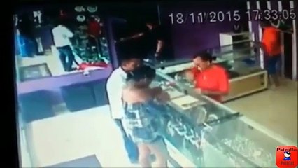 Un guardia de seguridad detuvo robo en una joyería