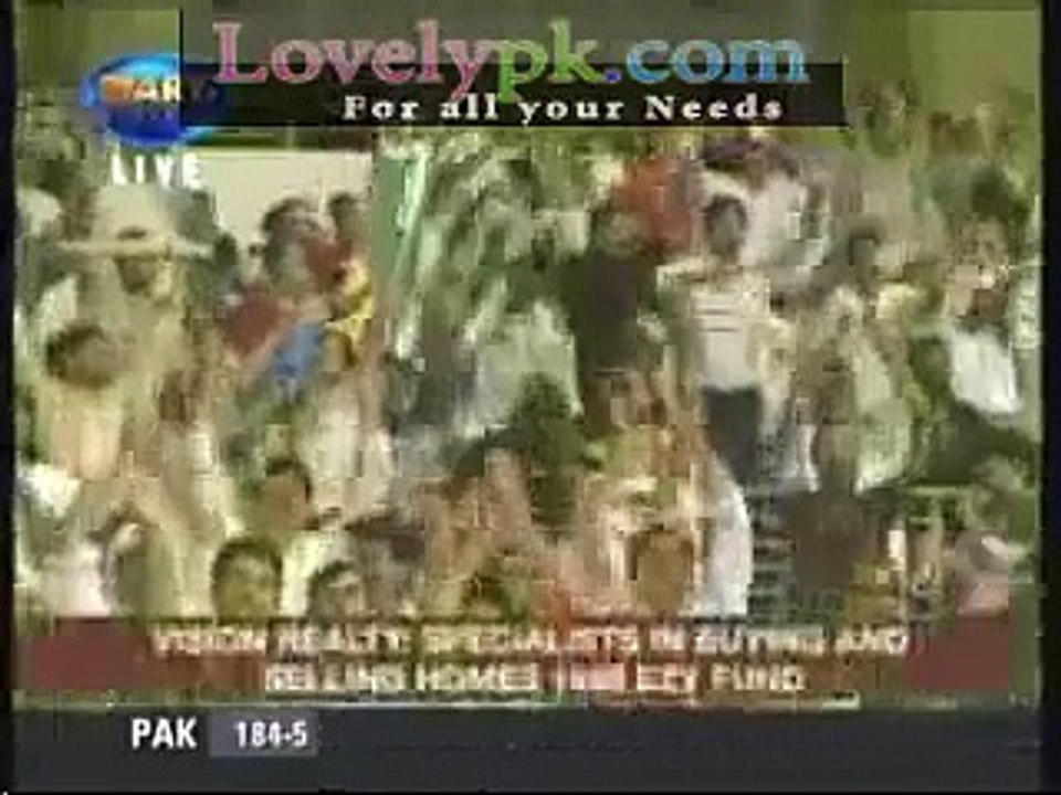 Shahid Afridi vs Srilanka Scores 32 runns in 1...