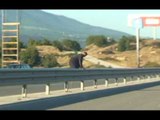 FSHATI I NDARE NE MES AUTOSTRADA KUKES MORINE QE NDAU FSHATIN TERTHORE LAJM