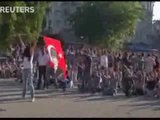 TENSION NE TURQI ACAROHET SERISH SITUATA PAS VRASJES SE NJE PROTESTUESI LAJM