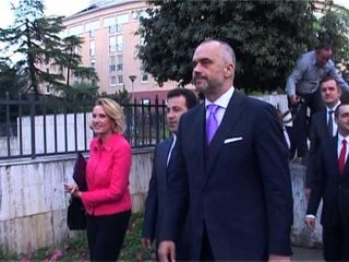 QEVERIA E RE NGA BETIMI TE PRESIDENTI E DERI TE TRE VENDIMET E PARA LAJM