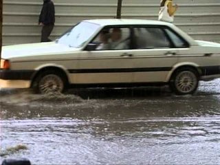 MOT I KEQ NE TIRANE PERMBYTEN RRUGET E KRYEQYTETIT