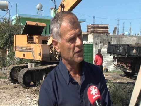 PERMBYTJET NE DURRES BORDI I KULLIMIT NUK KA FONDE PER PASTRIMIN E KANALEVE LAJM