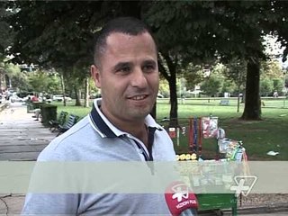 Grabitësit e vegjël në parkime - News, Lajme - Vizion Plus