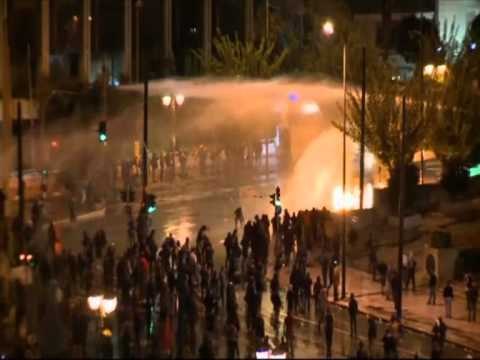 ATHINA NE FLAKE SULMOHEN ZYRAT E PARTISE AGIMI I ARTE FLAKE NE RRUGE LAJM