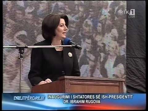 MONUMENTI I RUGOVES PERUROHET SHTATORJA GJIGANDE NE QENDER TE PRISHTINES LAJM