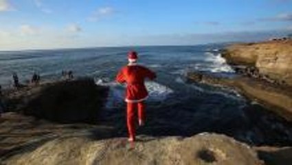 Christmas Cliff Jumping & Parkour