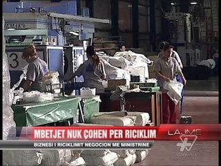 下载视频: Mbetjet nuk çohen per riciklim - News, Lajme - Vizion Plus