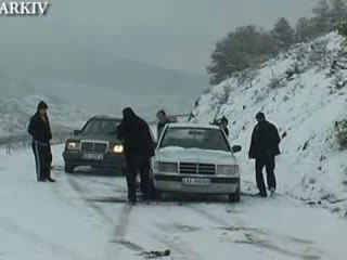 Скачать видео: ZBARDHET VERIU NIS TE BJERE DEBORA E PARE NE ALPET SHQIPTARE LAJM