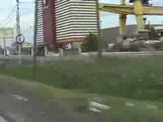 AKSION NE AUTOSTRADE INUK DHE POLICIA HEQIN TABELAT E REKLAMAVE NE AUTOSTRADE LAJM