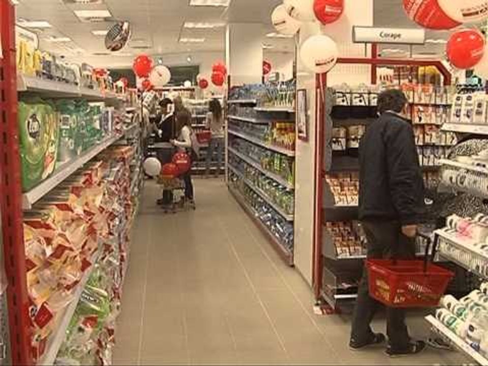 KRISTAL CENTER "ROSSMAN & LALA" DYQAN I RI ME PRODUKTE CILESORE LAJM