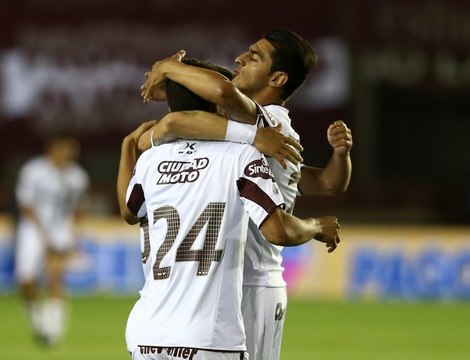 Lanús 2 - Newell´s 1 - Liguilla Pre Sudaméricana