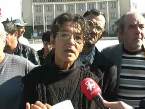 PROTESTOJNE INVALIDET VONESA E PAGESES SE INVALIDITETIT VDES FOSHNJA NE KORÇE LAJM