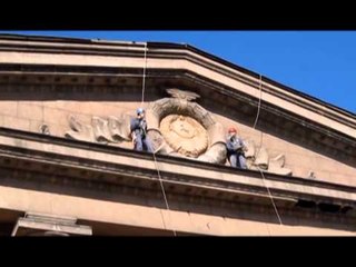 MONUMENTI SOVJETIK NE RIGA NE LETONI KERKOJNE TA PRISHIN,MOSKA PROTESTON LAJM