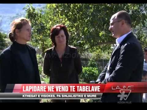 Fier, rruga me lapidare në vend të tabelave - News, Lajme - Vizion Plus