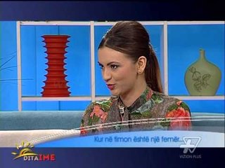 Descargar video: Dita Ime - Kur ne timon eshte nje femer - 29 Tetor 2013 - Show - Vizion Plus