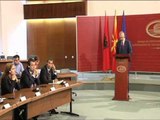 KRYEMINISTRI RAMA NE SHKUP KERKON NGA GRUEVSKI ZBATIMIN E MARREVESHJES SE OHRIT LAJM