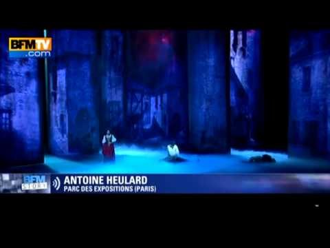 SHPERTHIMI NE PARIS VDES NJERI NGA 15 TE PLAGOSURIT NE SHPERTHIMIN PIROTEKNIK LAJM