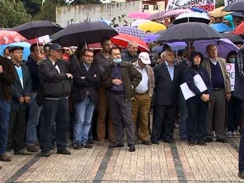 PROTESTA PARA AMBASADES AKIP KUNDER ARMEVE KIMIKE PARA AMBASADES SE SHBA LAJM