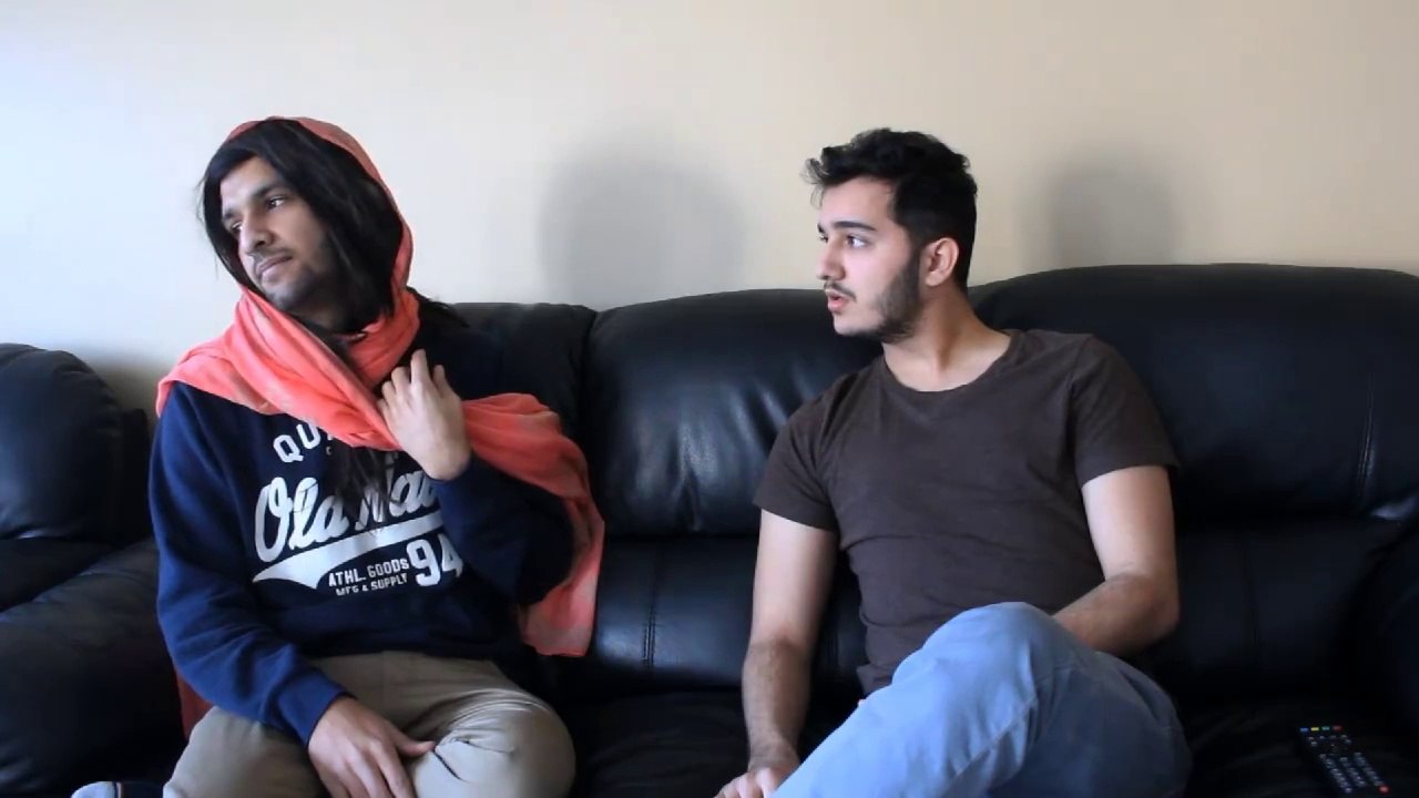 Zaid ali funny videos 2015 Girls can never decide where to eat!