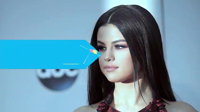 American Music Awards 2015- Selena Gomez Stuns in Red