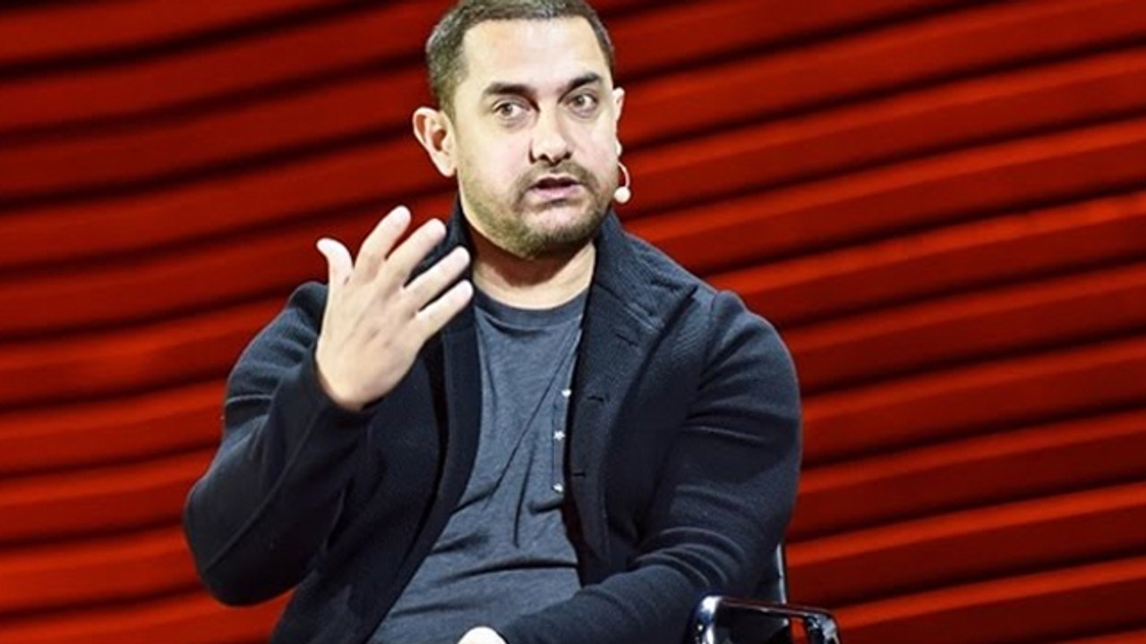 SHOCKING! Aamir Khan To LEAVE INDIA Because Of Growing INTOLERANCE?