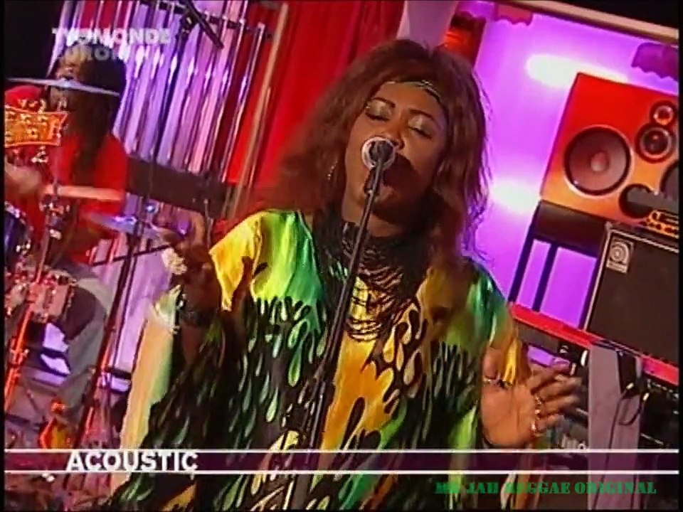 Alpha Blondy, Travailler C'est Trop Dur.