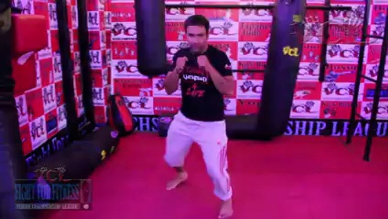 Striking Traninig by Wushu Asian Medalist Maratab Shah Bokhari at VCL Gym