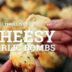 CHEESY GARLIC BOMBS