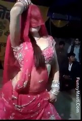 Pakistani hot girl dance in Lahore wedding