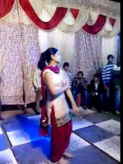 Desi romantic wedding dance special from Lahore