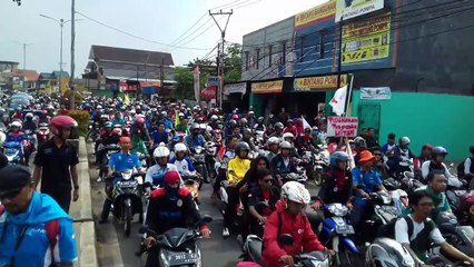 Buruh Mogok Massal, Jalan Raya Jakarta-Bogor Lumpuh