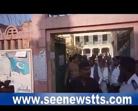 People chanting pak army zindabad