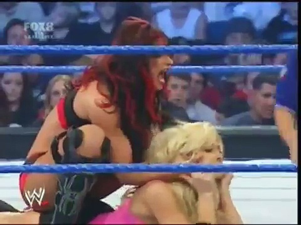 11/23/07 Torrie Wilson vs Victoria