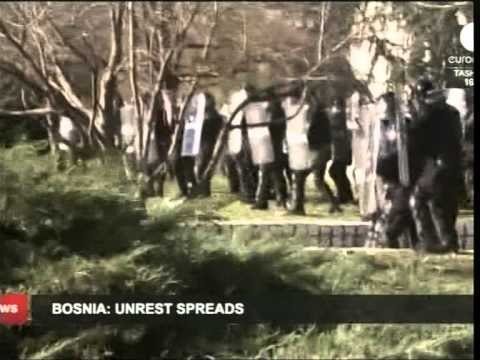 PROTESTA NE BOSNJE TUBIME NE TE GJITHE VENDIN KUNDER VARFERISE DHE PAPUNESISE LAJM