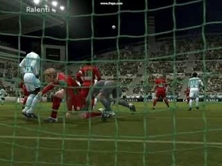 Reprise de volée de Lorik Cana