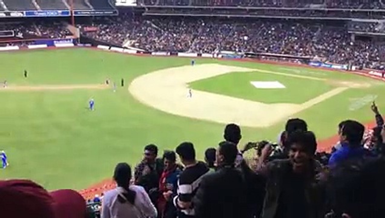 Sachin was bowling..Crowd was cheering but I was possessed by Ganguly.!! _P -