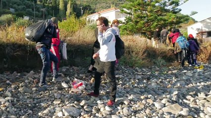 Journal du mois de novembre 2015 : Grèce, RCA, Pakistan, Ebola, VIH/SIDA, Syrie