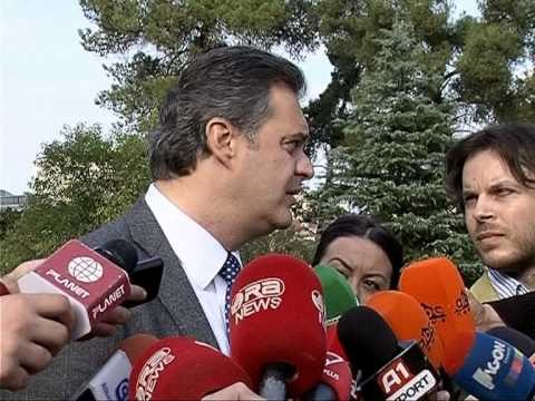 REAGIMET E POLITIKANEVE BLUSHI DHE MILO KUNDER DEMONTIMIT TE ARMEVE KIMIKE LAJM